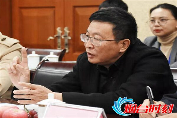 黨組成員、調(diào)研員陳英明介紹煙臺信用體系建設(shè)情況